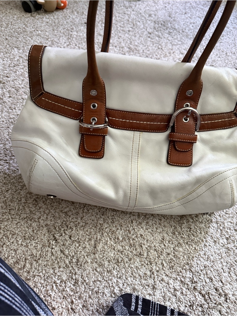 vintage Soho, Coach White and Brown Leather Tote Handbag with matching wallet - Picture 2 of 13